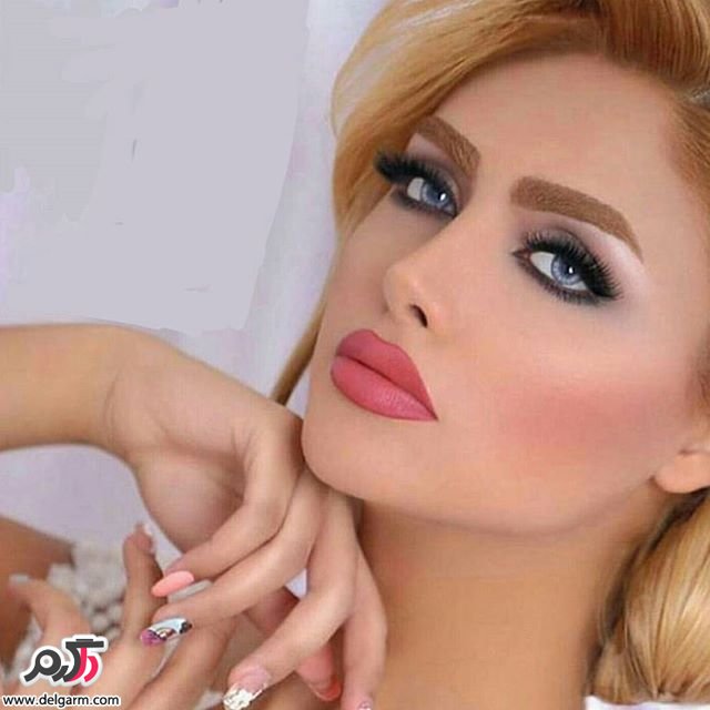 آرایش چهره زیبا و جذاب