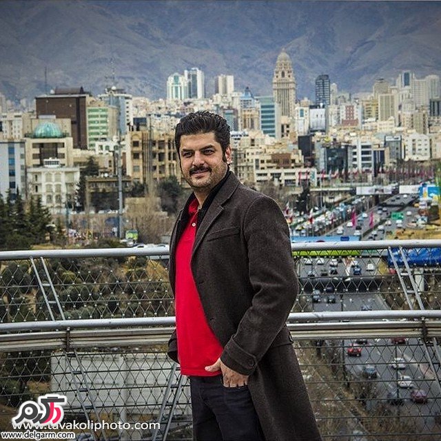 سام درخشانی در خارج از کشور