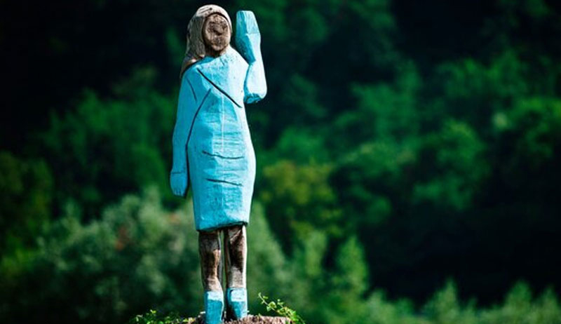 مجسمه عجیب ملانیا ترامپ در زادگاهش (عکس)
