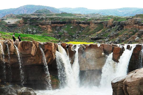 ایجاد آبشار پر آب در لرستان 