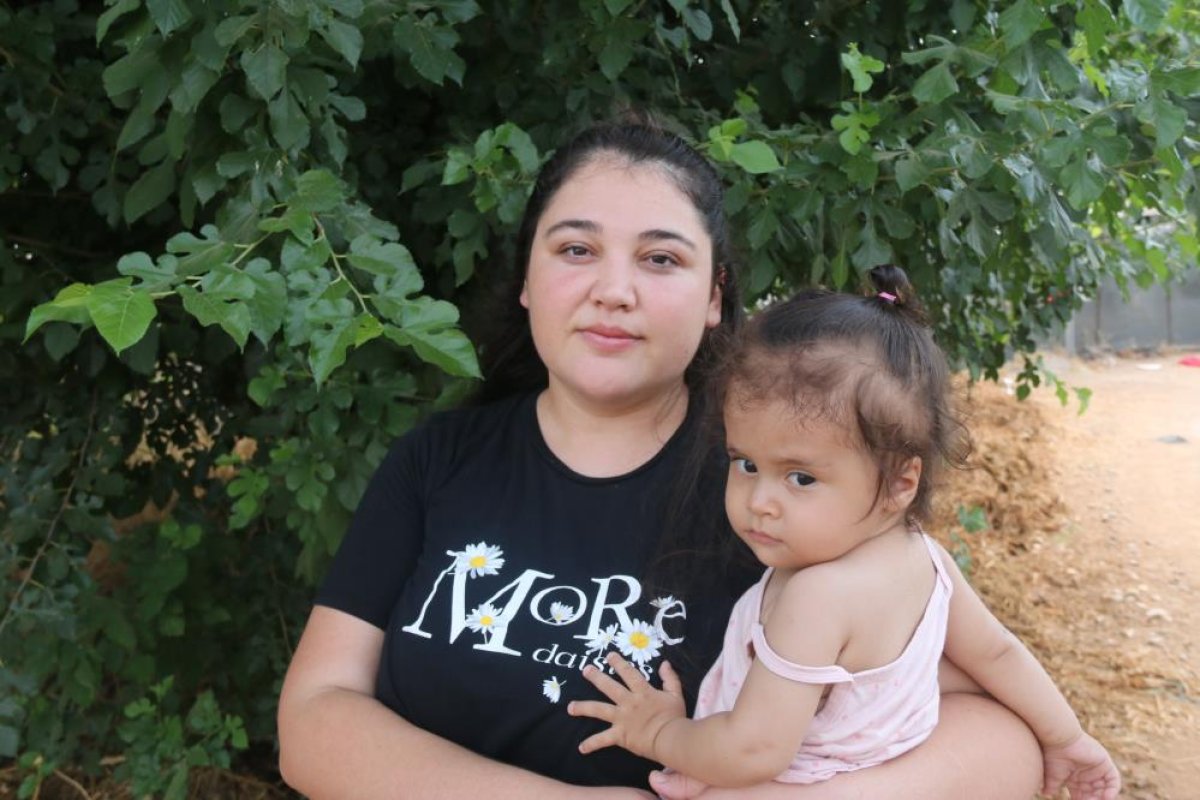 در آنتالیا نوزادی ۱۰ روزه در زیر درختی پیدا شد!