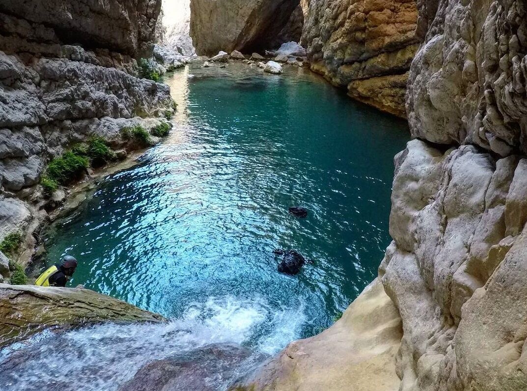 سفر به تنگه منجر به مرگ می شود